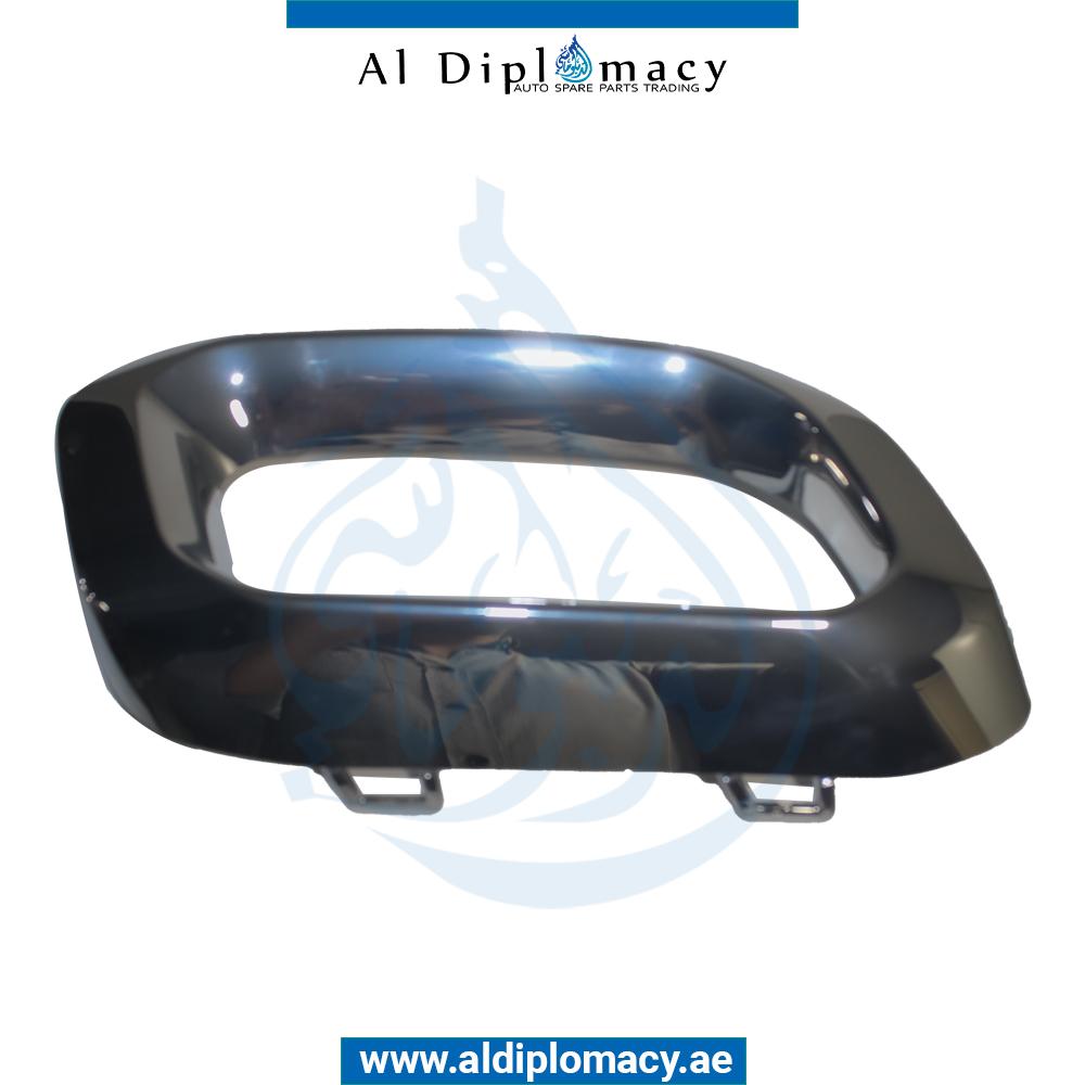 EXHAUST TAILPIPE TIP MOLDING RIGHT