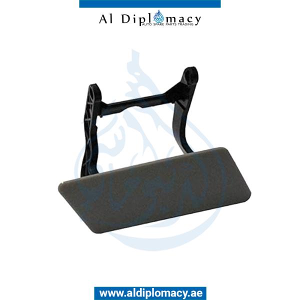 HEADLIGHT WASHER COVER RIGHT