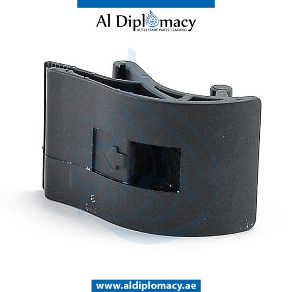 RADIATOR UPPER BRACKET