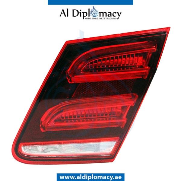 TRUNK LID STOPLIGHT RIGHT