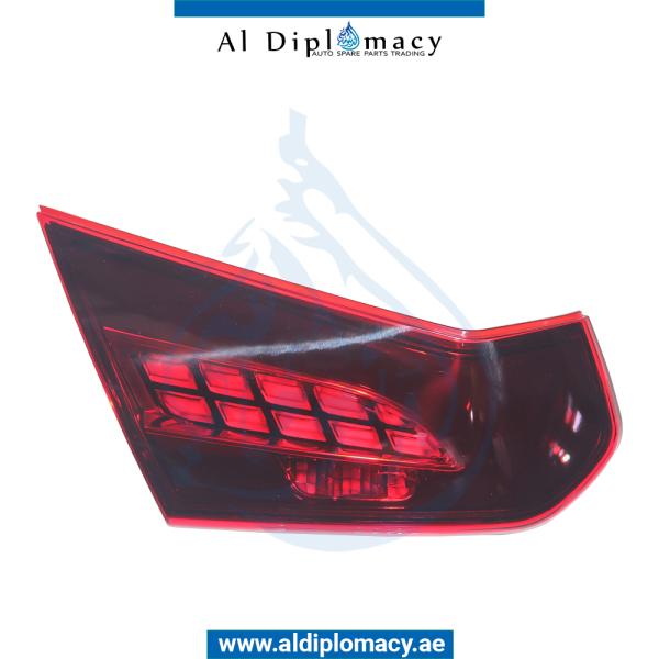 TRUNK LID STOPLIGHT LEFT