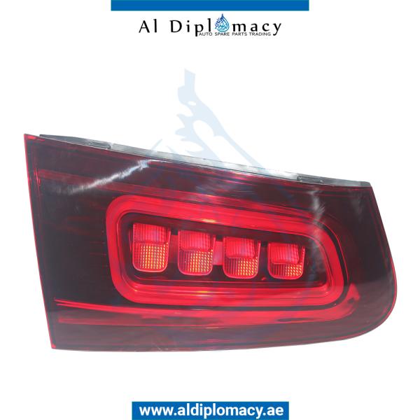 TRUNK LID STOPLIGHT 2018 LOOK LEFT