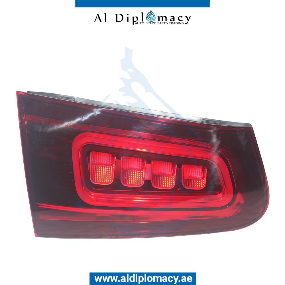 TRUNK LID STOPLIGHT 2018 LOOK LEFT