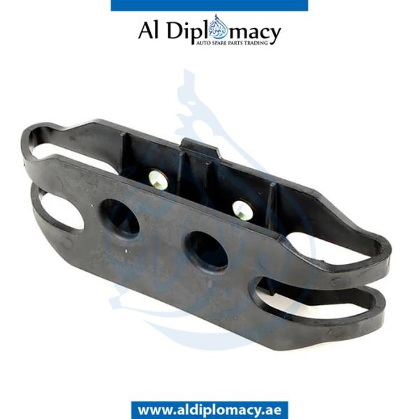 REAR FENDER CLIP