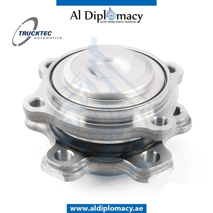FRONT WHEEL HUB WITH BEARING
