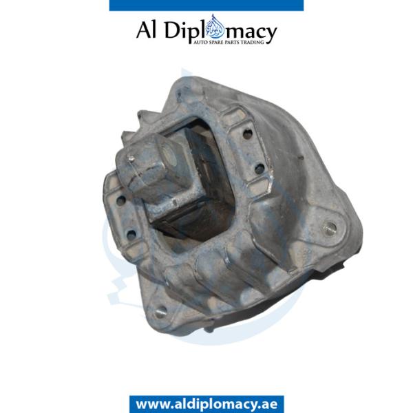 ENGINE MOUNT RIGHT
