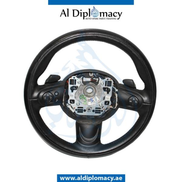 STEERING WHEEL WITH BUTTONS