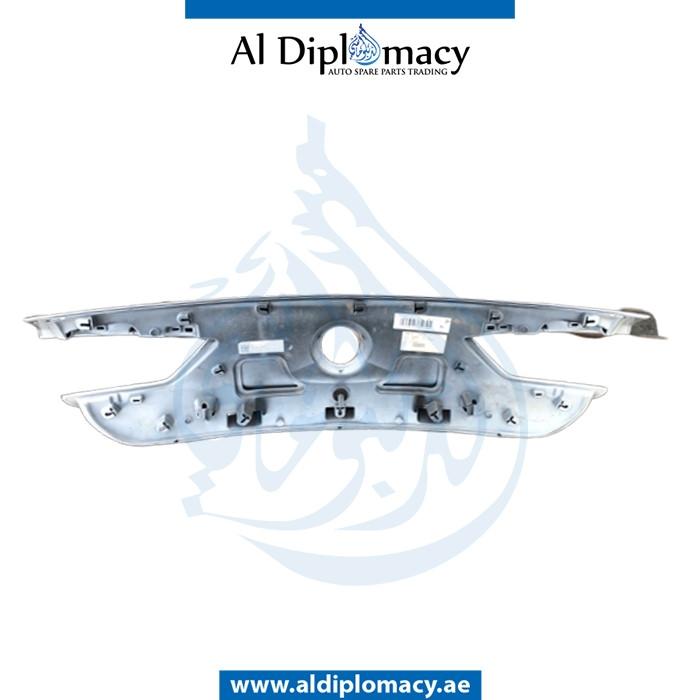 TRUNK LID LOWER COVER