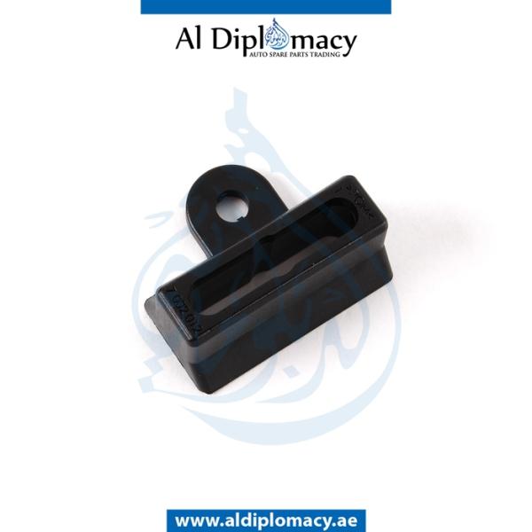 ENGINE HOOD TWIST PROTECTION