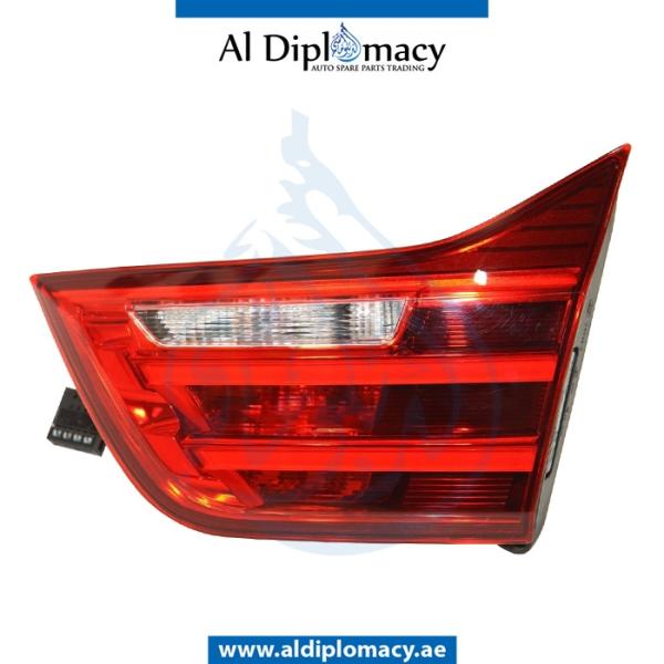 TRUNK LID STOPLIGHT RIGHT