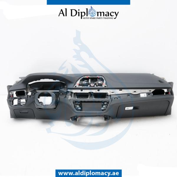 DASHBOARD BLACK WITH HEAD UP DISPLAY COMPLETE
